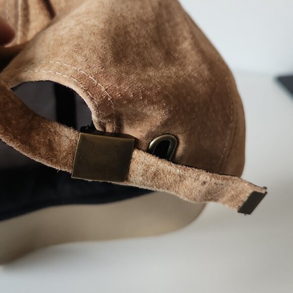OLIVE & PIQUE | Genuine leather suede hat beige adjustable - Picture 3 of 5
